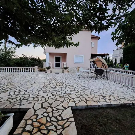 בית נופש Welcome To Paradise! *