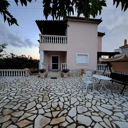 Welcome To Paradise!