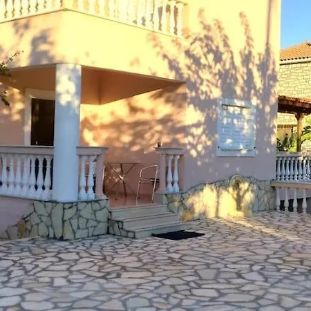 Welcome To Paradise! בית נופש *