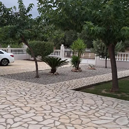 בית נופש Welcome To Paradise! קאקובטוס